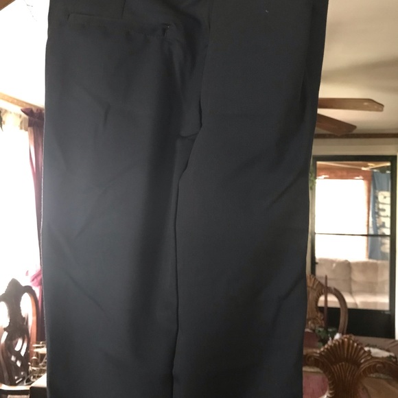 Men’s NEW black relaxed fit work pants. - Picture 2 of 2